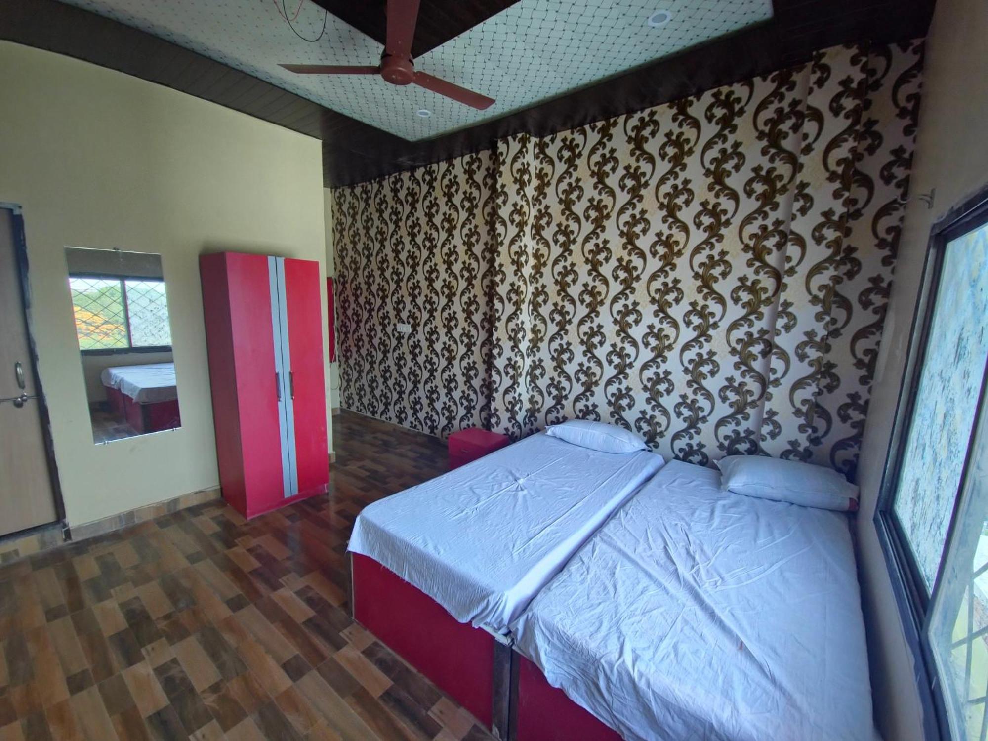 Hotel Kalika P Guest House Varanasi Exterior photo